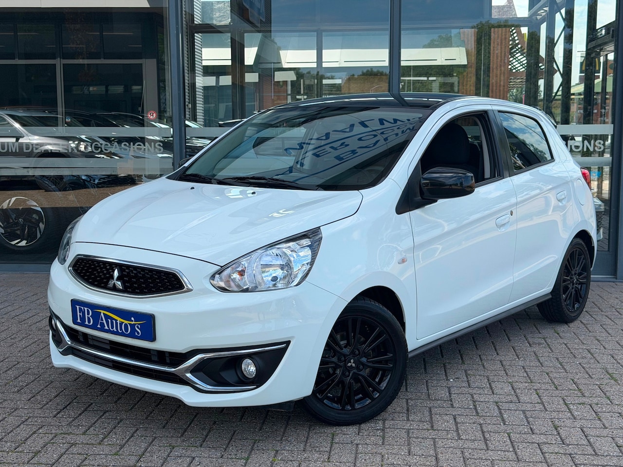 Mitsubishi Space Star - 1.0 Diamant Edition+ Airco Lmv Navi Camera - AutoWereld.nl