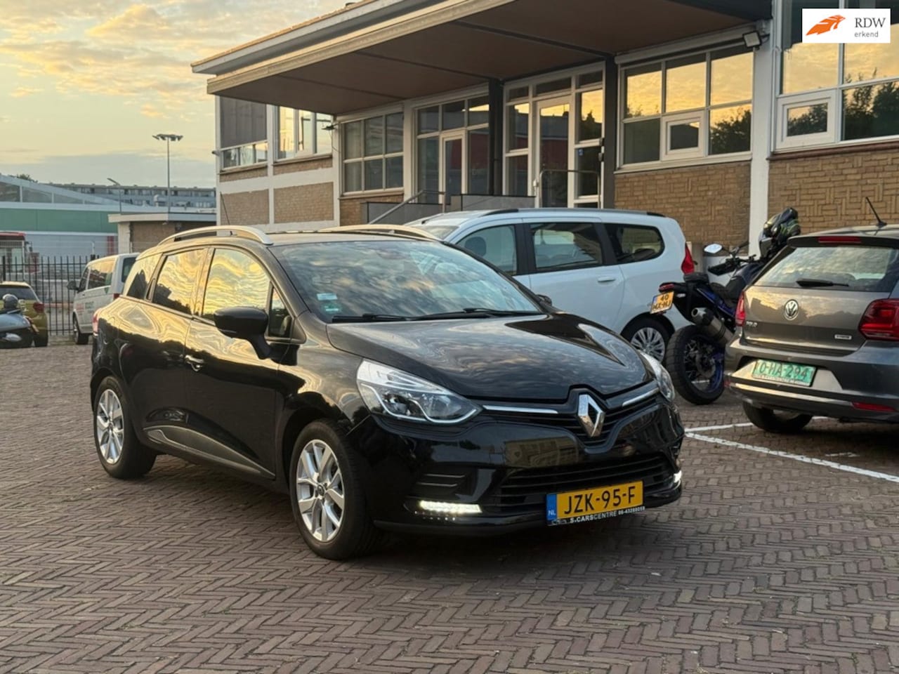 Renault Clio Estate - 0.9 TCe Limited 0.9 TCe Limited - AutoWereld.nl