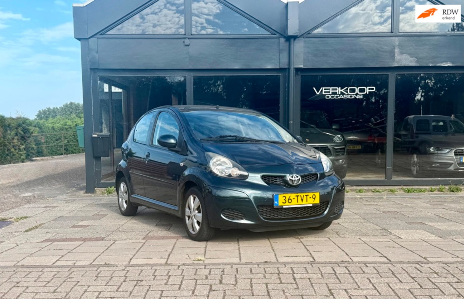 Toyota Aygo - 1.0-12V Aspiration Green Navigator CarPlay navigatie - AutoWereld.nl