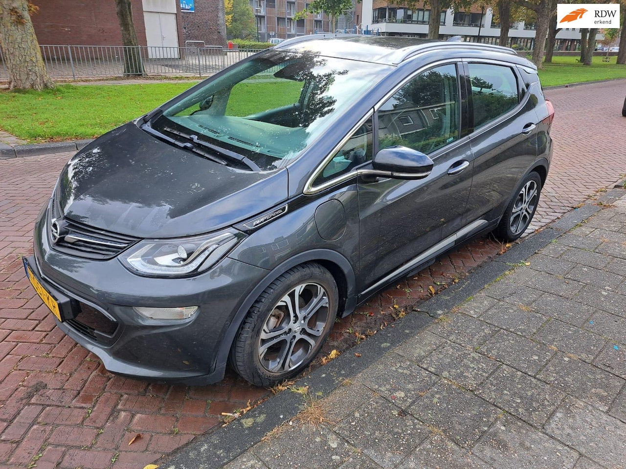 Opel Ampera-e - Business executive 60 kWh - AutoWereld.nl