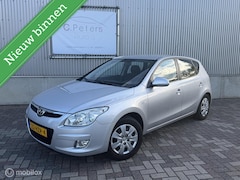 Hyundai i30 - 1.6i 123pk Dynamic 2009 / Airco / 4seizoensbanden / 5deurs / NAP