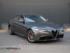 Alfa Romeo Giulia - 2.0T Super 280PK Xenon Veloce leder NL NAP