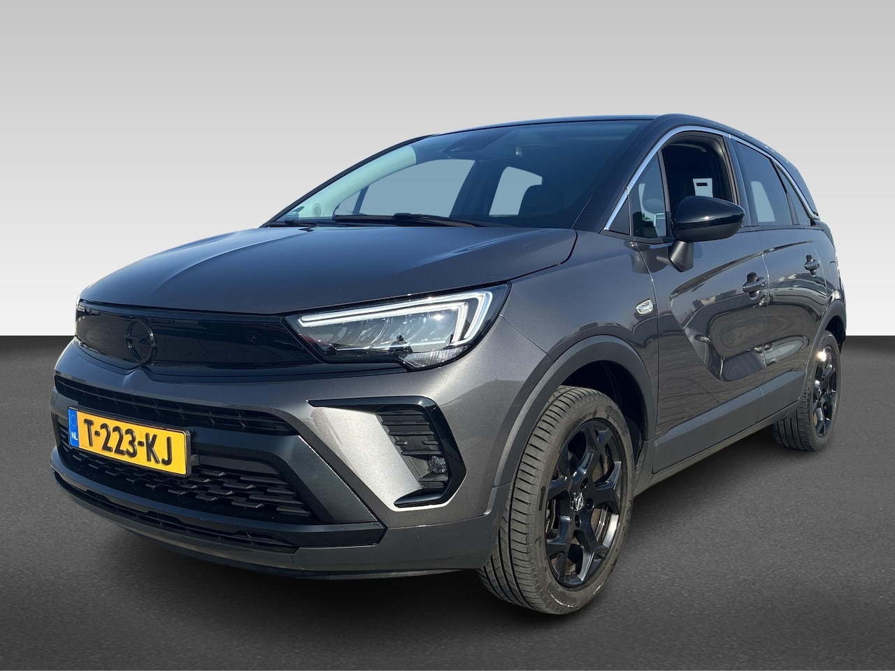 Opel Crossland - 1.2 Turbo Level 4 | 3-spaaks lederen stuurwiel | Contrasterende dakkleur in Diamond Black - AutoWereld.nl