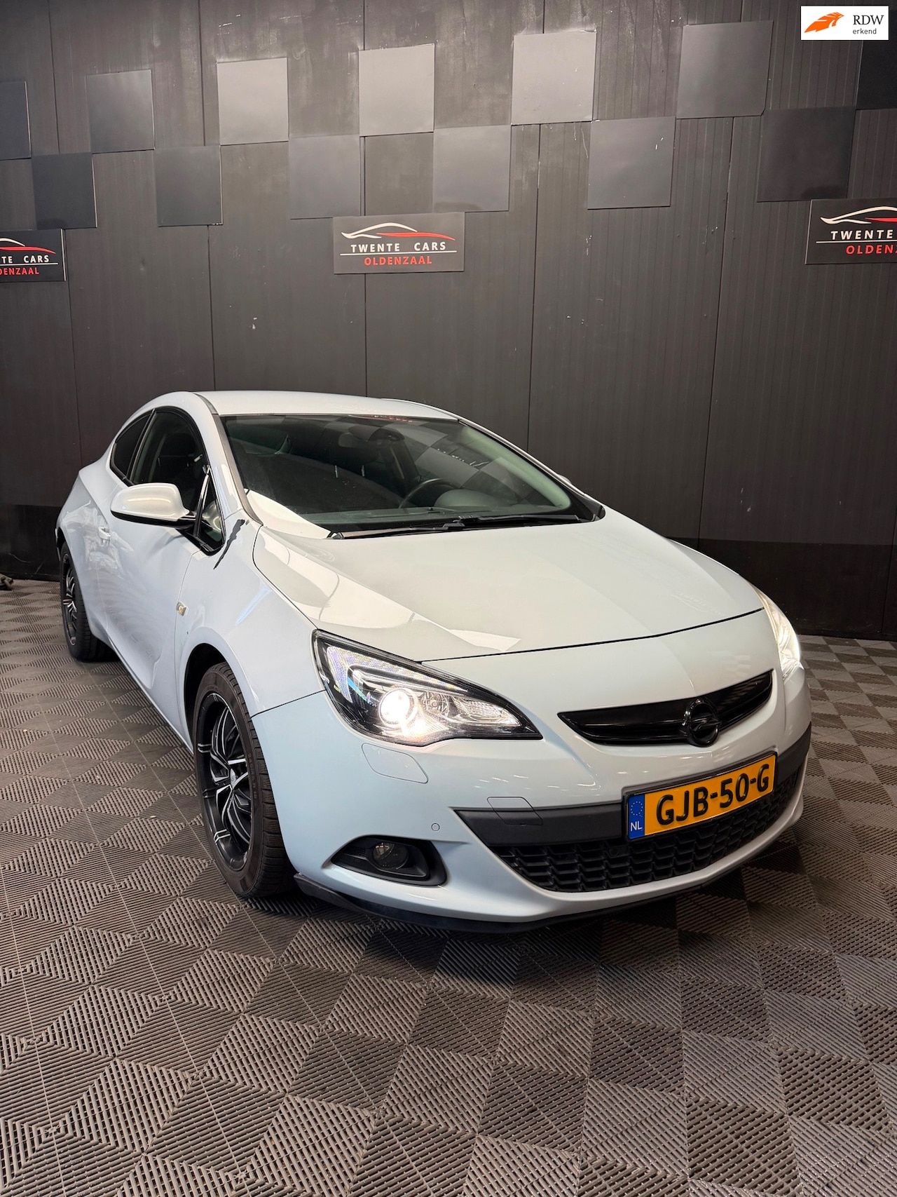 Opel Astra GTC - 1.6 Turbo Sport 180PK | Led | Navi | PDC | Cruise | - AutoWereld.nl