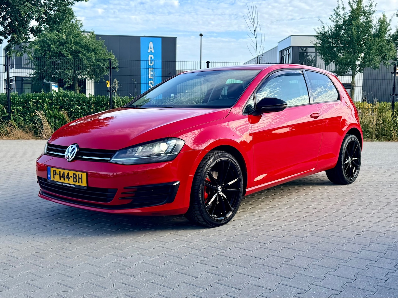 Volkswagen Golf - 1.2 TSI Comfortline Sportief Getuned 2013 - AutoWereld.nl