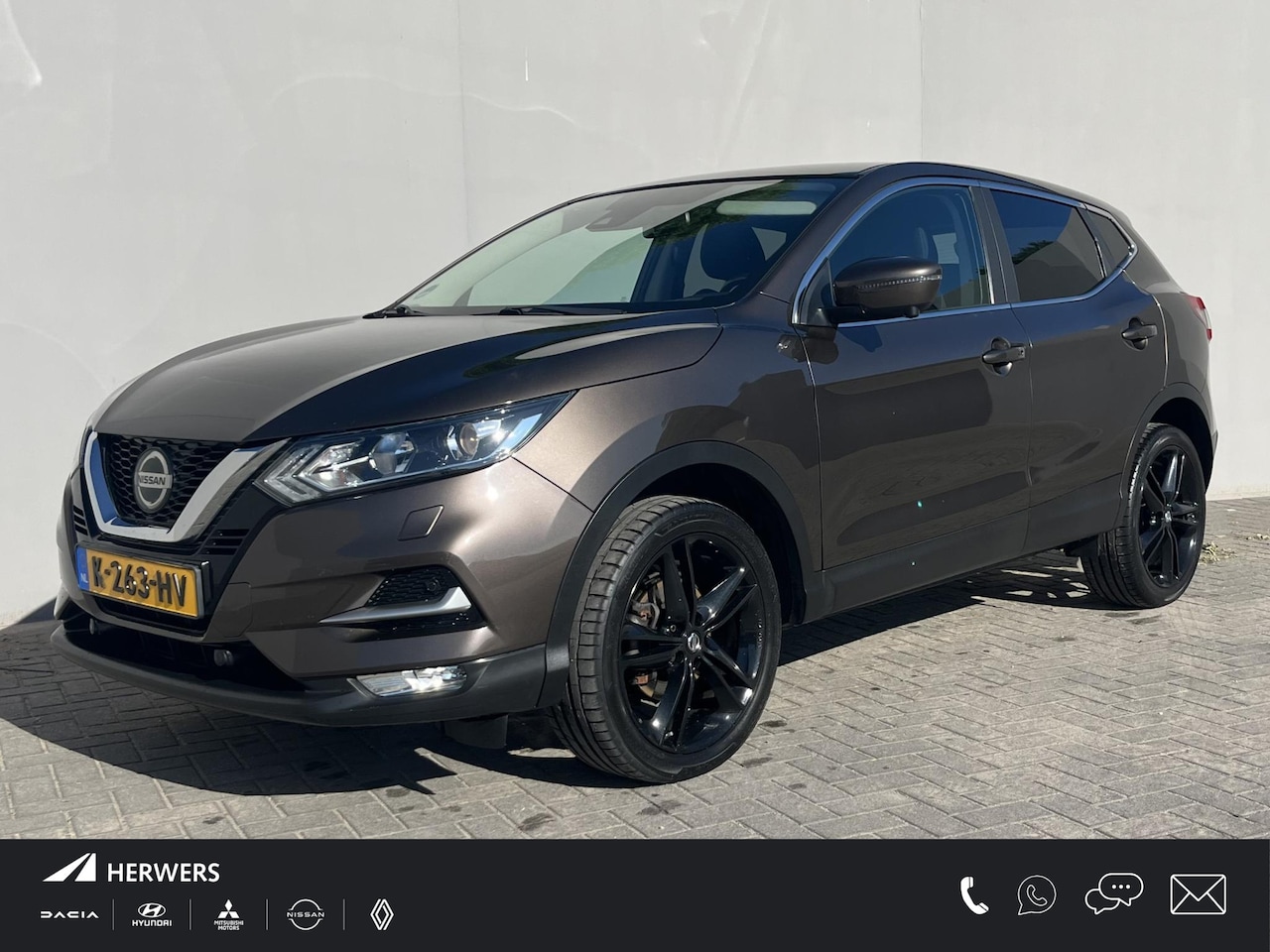 Nissan Qashqai - 1.2 N-Connecta / Trekhaak (1.200KG) / Cruise Control / Airco / 360 Camera / Parkeersensore - AutoWereld.nl