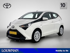 Toyota Aygo - 1.0 VVT-i x-play *Automaat | BTW voertuig | Dealer onderhouden | Apple CarPlay/Android Aut
