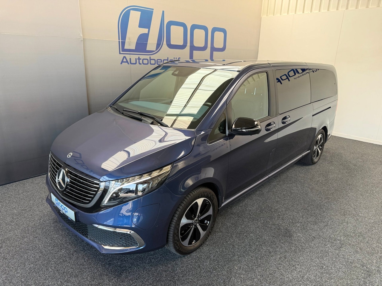 Mercedes-Benz EQV - 300 L3 - 8-Pers. - Airmatic - Leer - Elec. deuren - 360 - Inter & Exterieur pakket - Incl. - AutoWereld.nl