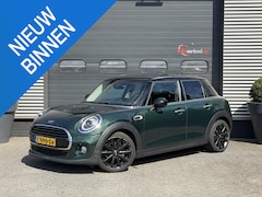 MINI 5-Deurs - 1.5 Cooper Chili | Panoramadak | Navigatie | Parkeersensoren | Stoelverwarming | Climate C