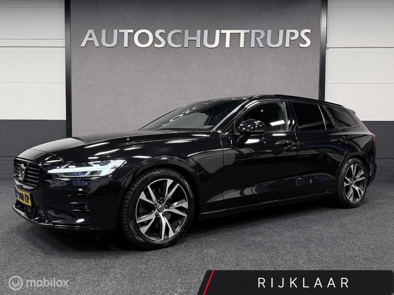 Volvo V60 - 2.0 B3 R-Design PANORAMADAK / HARMAN/KARDON / CAMERA / CLIMATE PRO PACK / CARPLAY - AutoWereld.nl