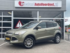 Ford Kuga - 1.6 Titanium Plus 4WD /Automaat/Clima/Cruise/Navi/Camera/Trekhaak/Distr.riem vv bij 159.72