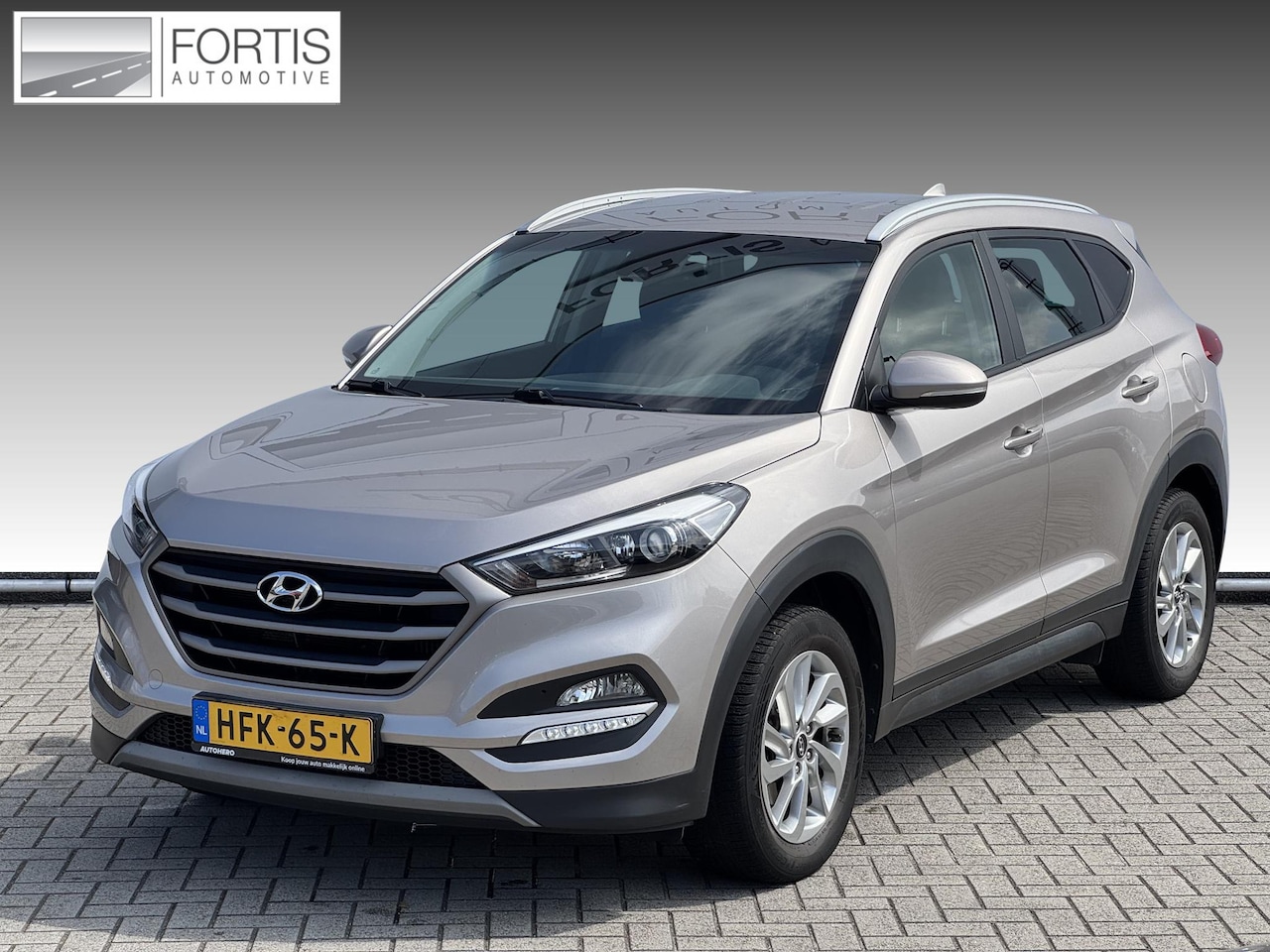 Hyundai Tucson - 1.6 T-GDi Comfort 4WD PARKEERCAMERA | NAVI | TREKHAAK 177 PK - AutoWereld.nl