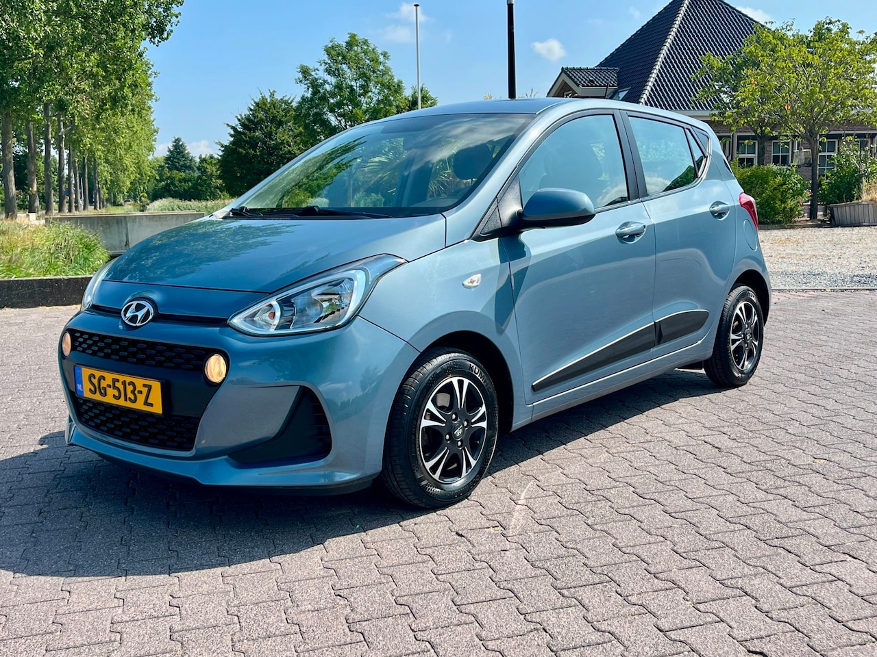 Hyundai i10 - 1.0i Comfort-Airco-Navigatie-Multimedia - AutoWereld.nl