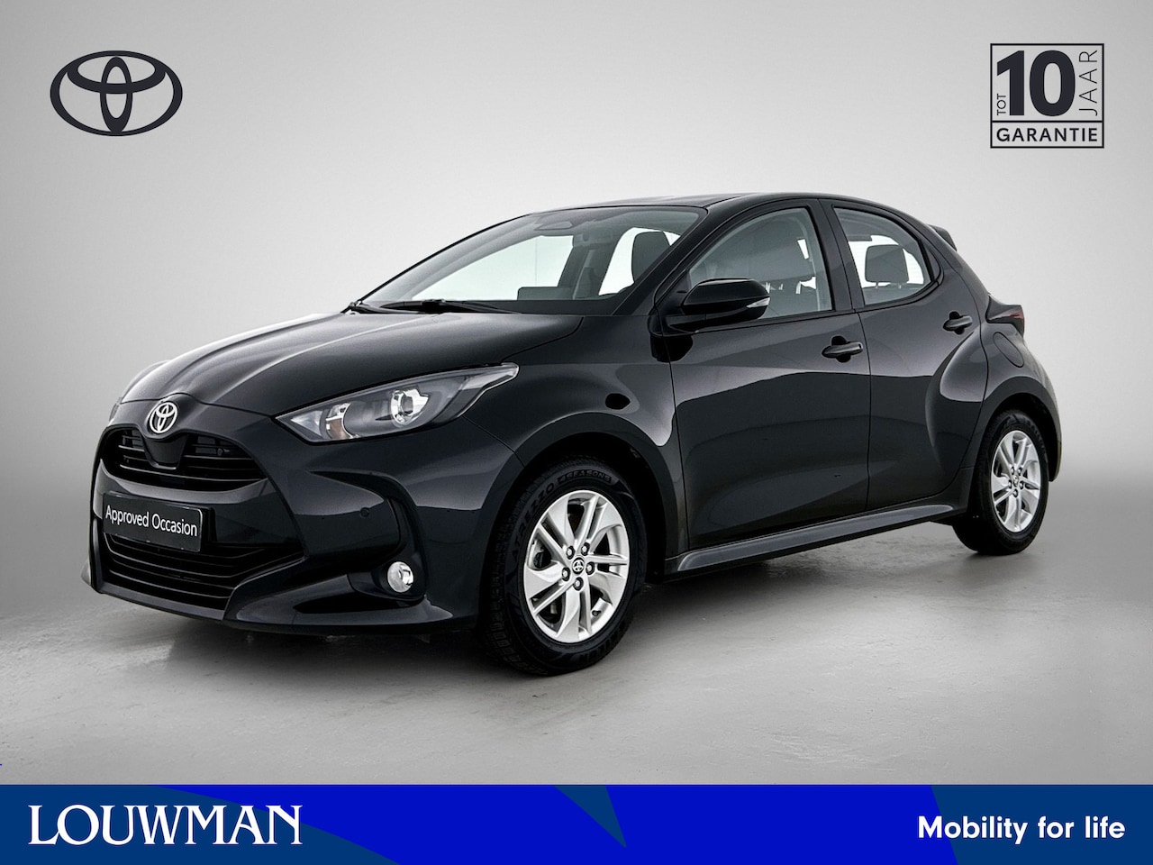 Toyota Yaris - 1.5 Hybrid 115 Active + | BTW voertuig | Stoel+stuurverwarming | Parkeersensoren voor+acht - AutoWereld.nl
