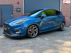 Ford Fiesta - 1.5 EcoBoost ST | Apple CarPlay l B&O l Keyless | Voorruitverwarming l Recaro