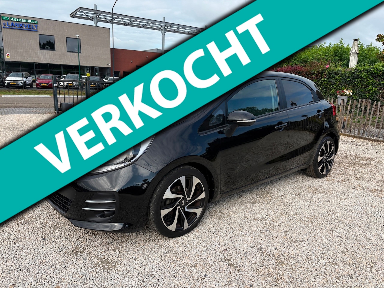 Kia Rio - 1.2 CVVT ExecutiveLine Navigatie, Stoelverwarming, Camera - AutoWereld.nl