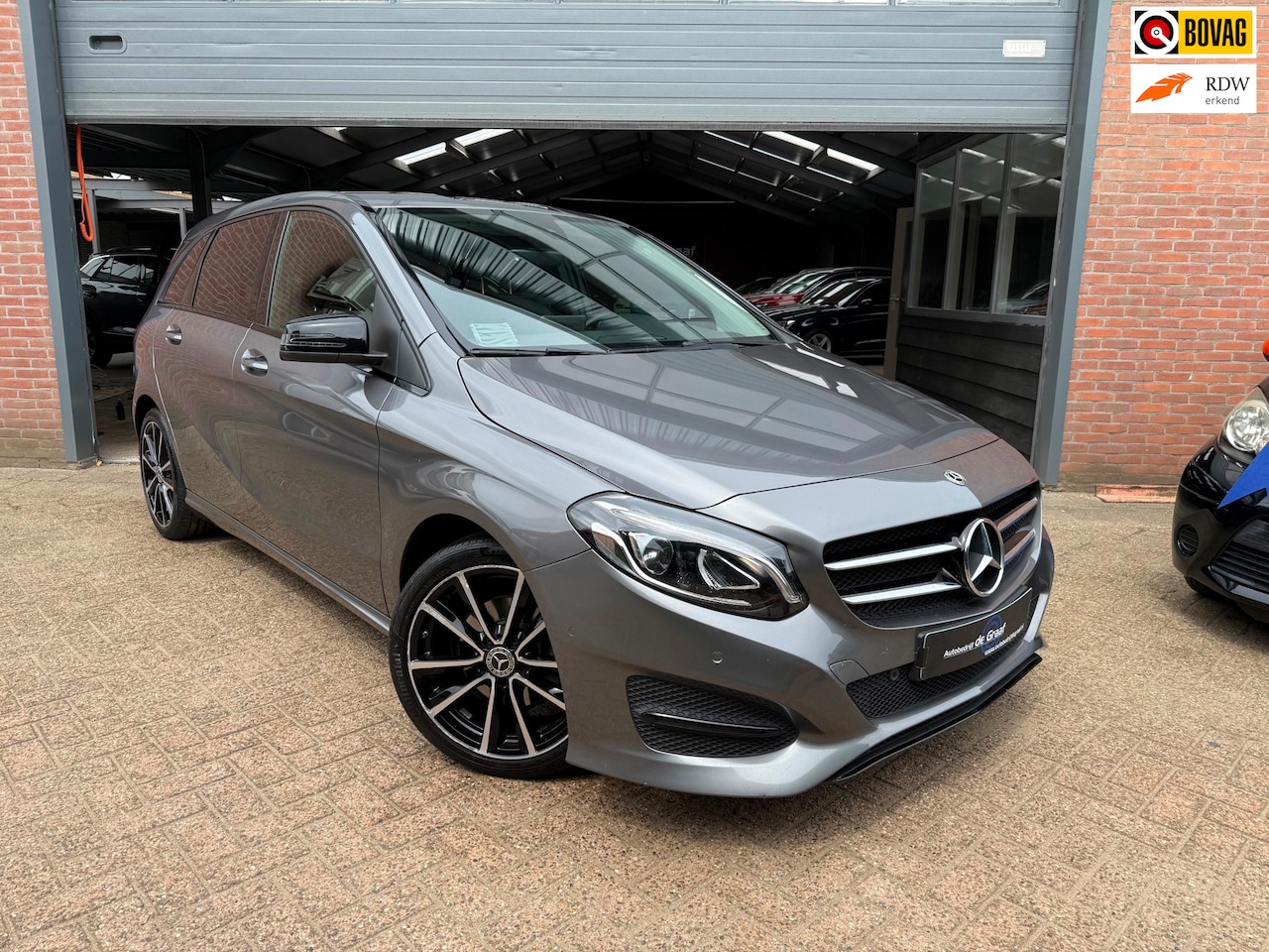 Mercedes-Benz B-klasse - 180|AUTOMAAT/CRUISE/LED/PDC/NAVI/LEDER/KM 101750 - AutoWereld.nl