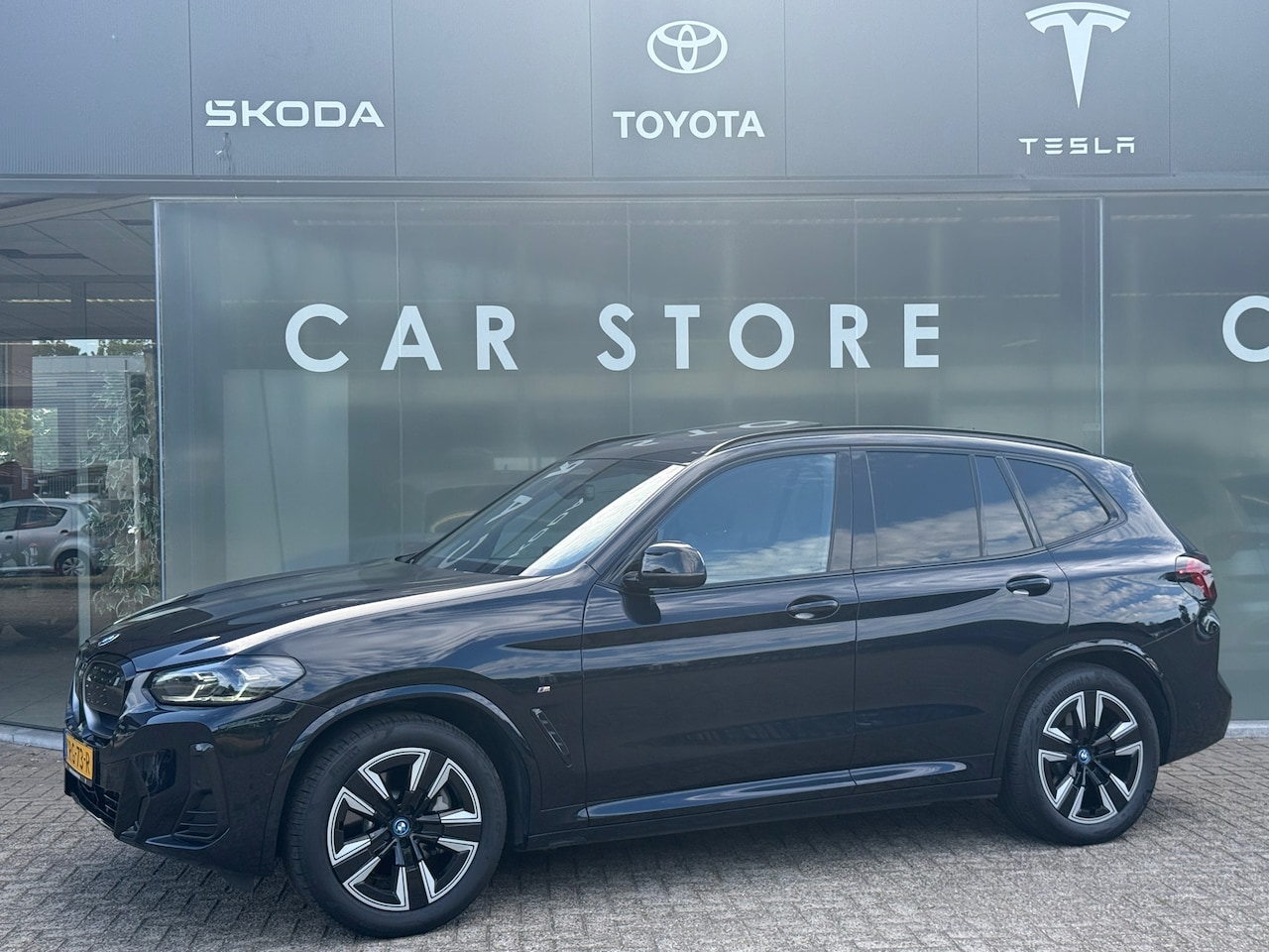 BMW iX3 - High Executive 80 kWh 97% SOH LCI M SPORT - AutoWereld.nl