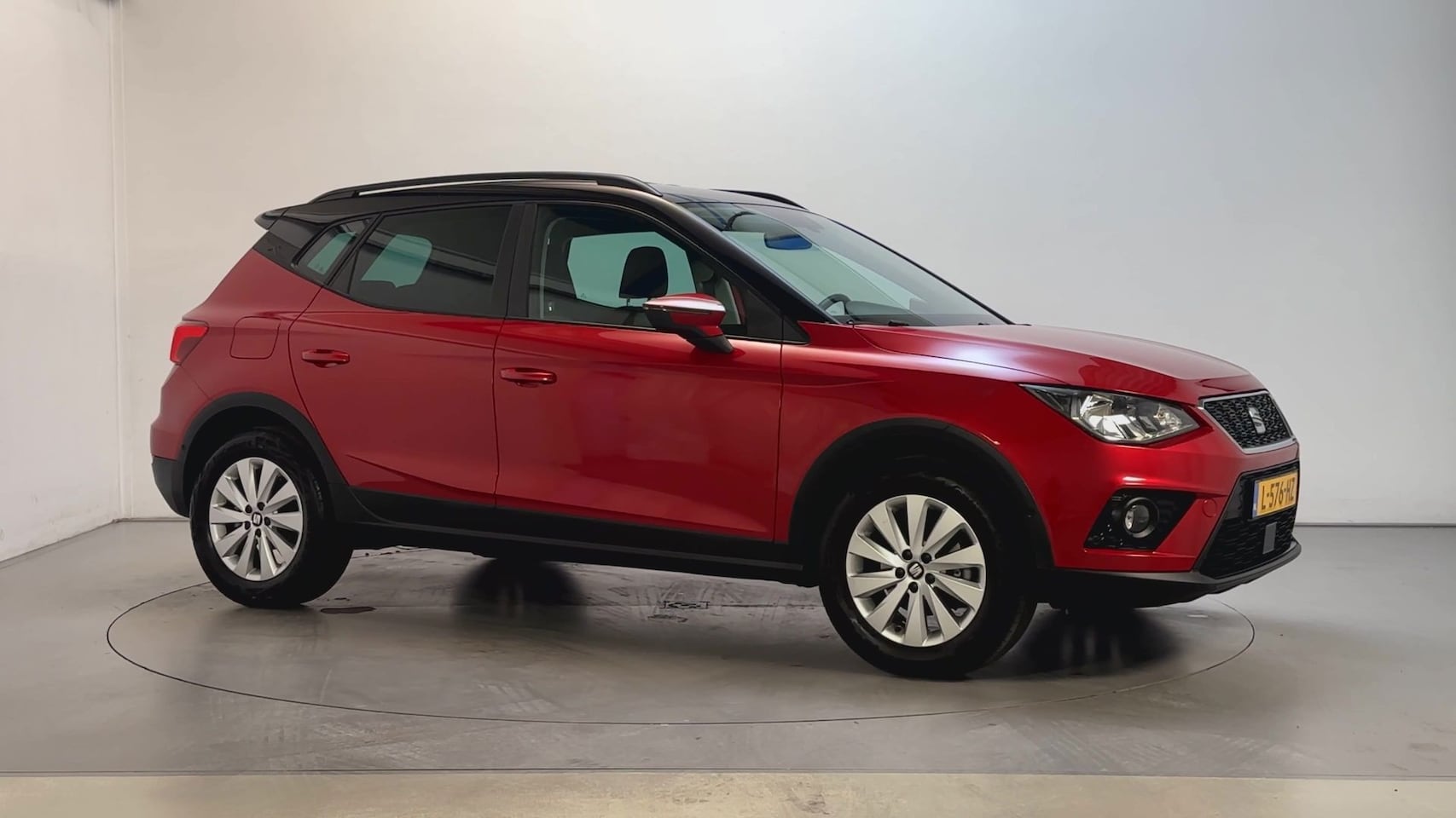 SEAT Arona - 1.0 TSI 110pk Style Business Intense Camera Navigatie Climate Control Adaptive Cruise - AutoWereld.nl