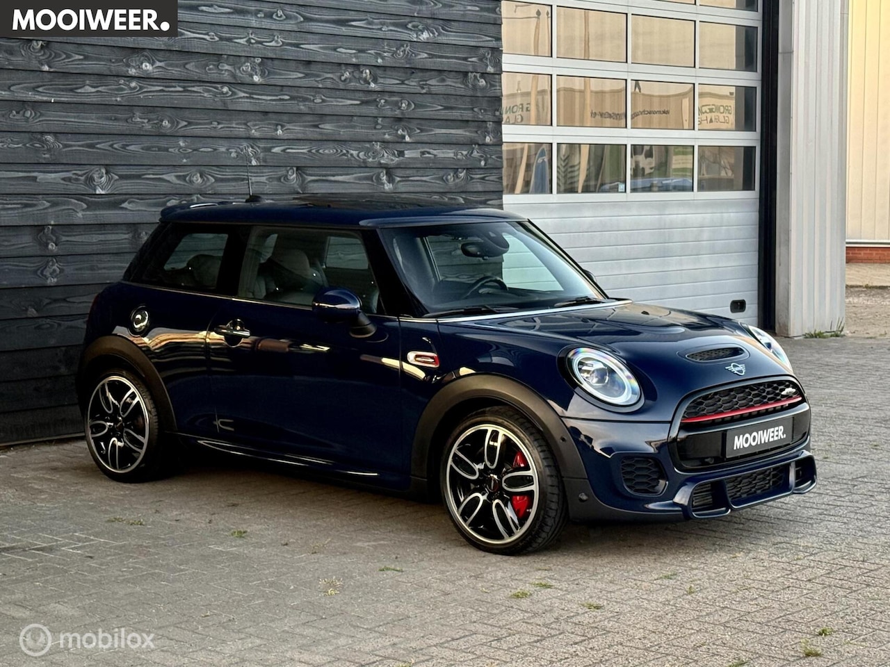 MINI 3-Deurs - 2.0 John Cooper Works Chili | Pano | Leder | HUD | 231 PK - AutoWereld.nl