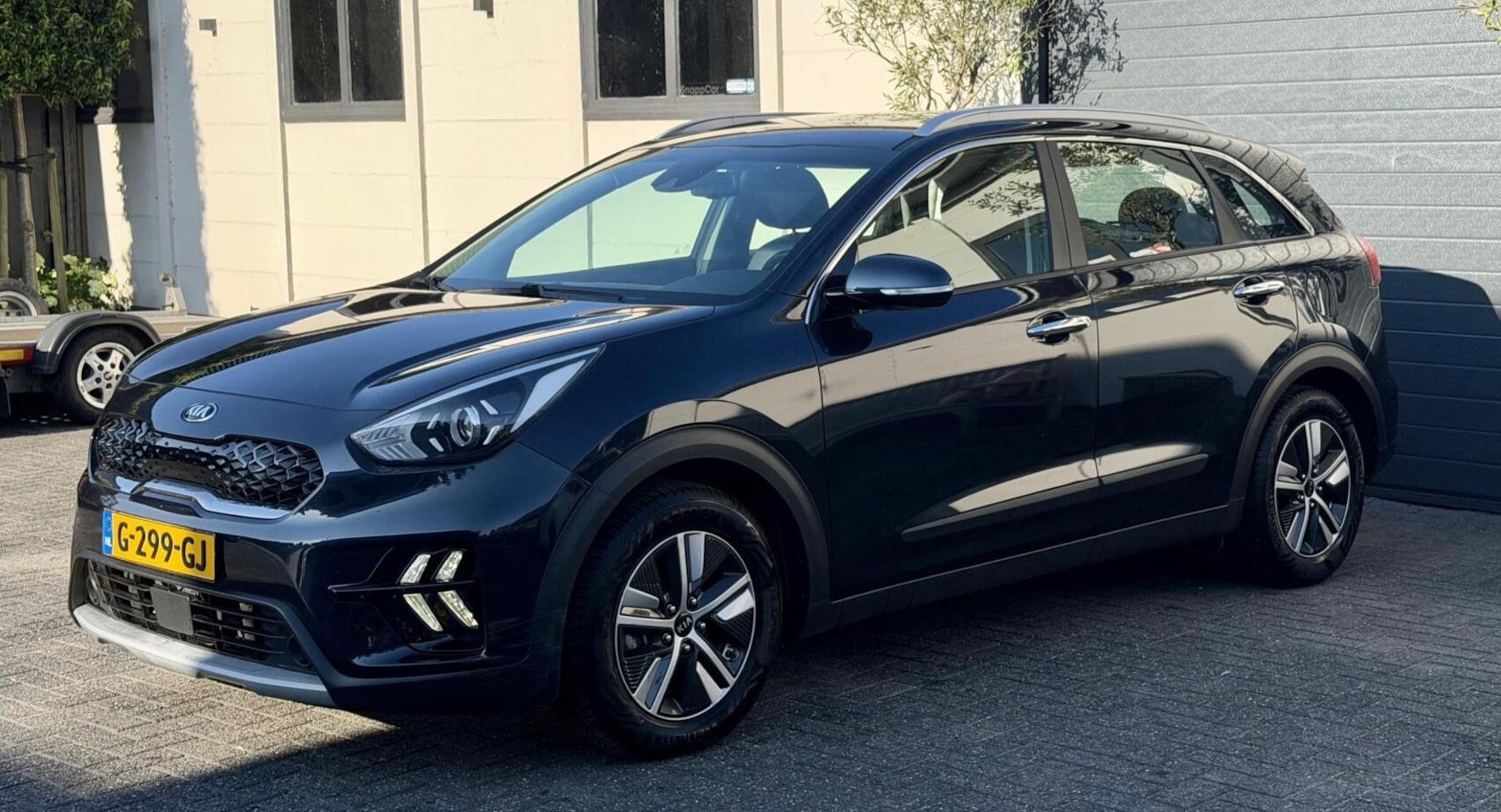 Kia Niro - 1.6 GDi Hybrid DynamicLine FACELIFT |1 EIG|KIA DLR ONDERHOUDEN|TREKHAAK|NAP|CARPLAY - AutoWereld.nl