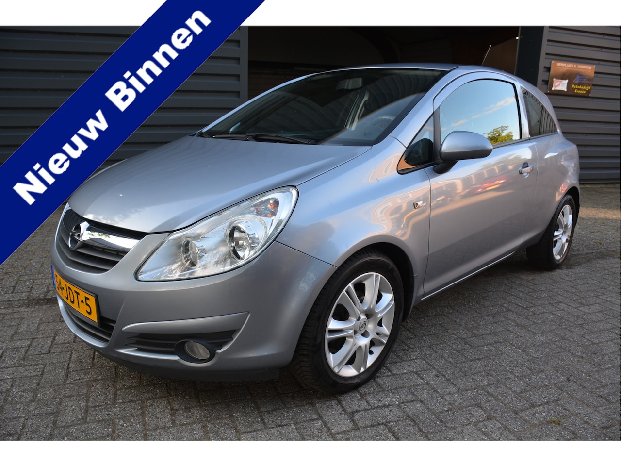 Opel Corsa - 1.2-16V Edition Cruise Control Airco - AutoWereld.nl