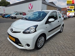 Toyota Aygo - 1.0 VVT-i Aspiration Navigator| Airco | LM-velgen