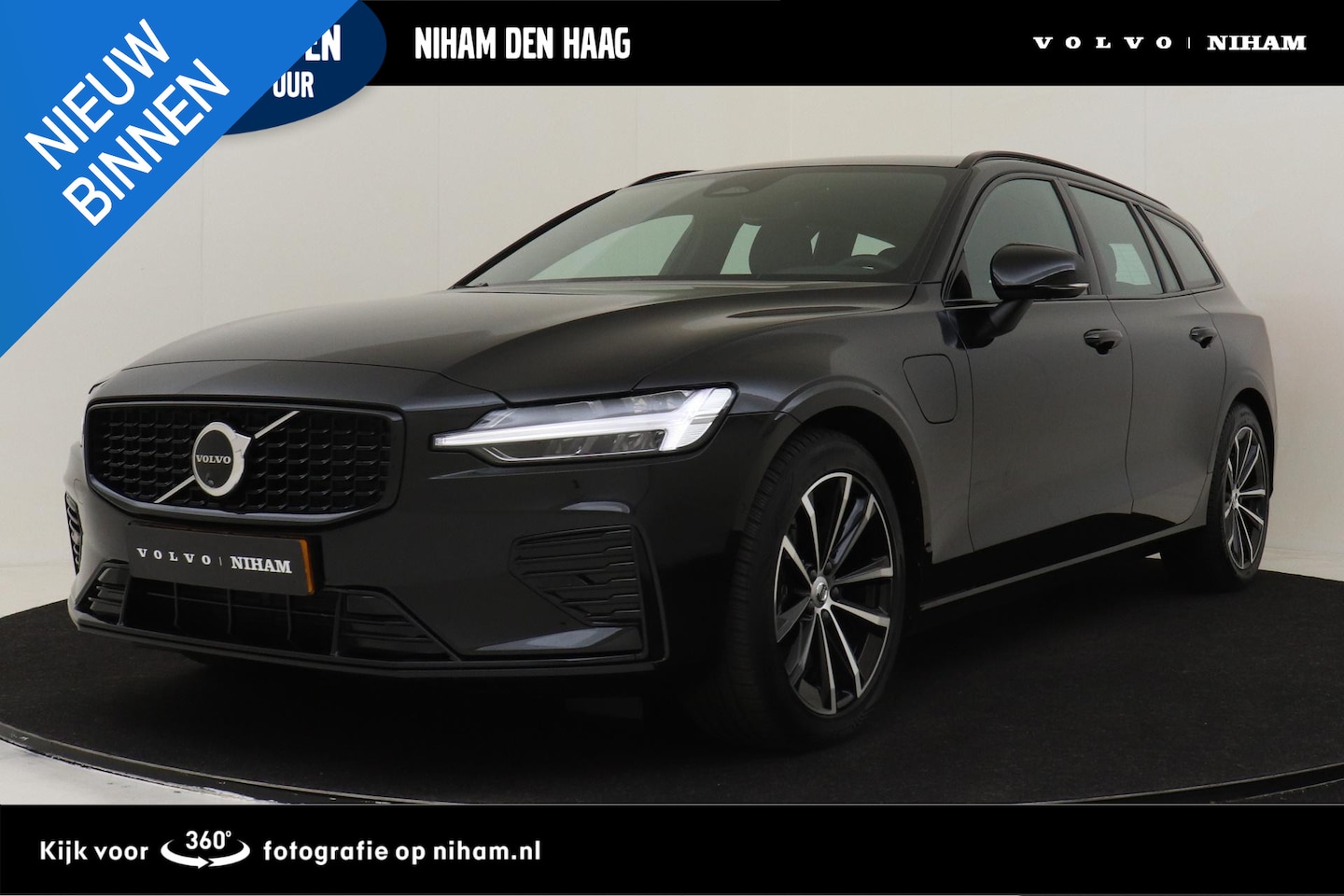 Volvo V60 - T6 PLUG-IN HYBRID AWD PLUS DARK -HARMAN/KARDON|360°CAM|BLIS|TREKHAAK|POWER-SEATS|ALL-SEASO - AutoWereld.nl