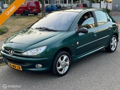 Peugeot 206 - 1.6-16V UNIEKE OPTIES| NAP | APK | Pano Dak |