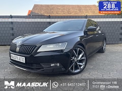 Skoda Superb - 1.4 TSI Sportline DSG Carplay PANO PDC Camera