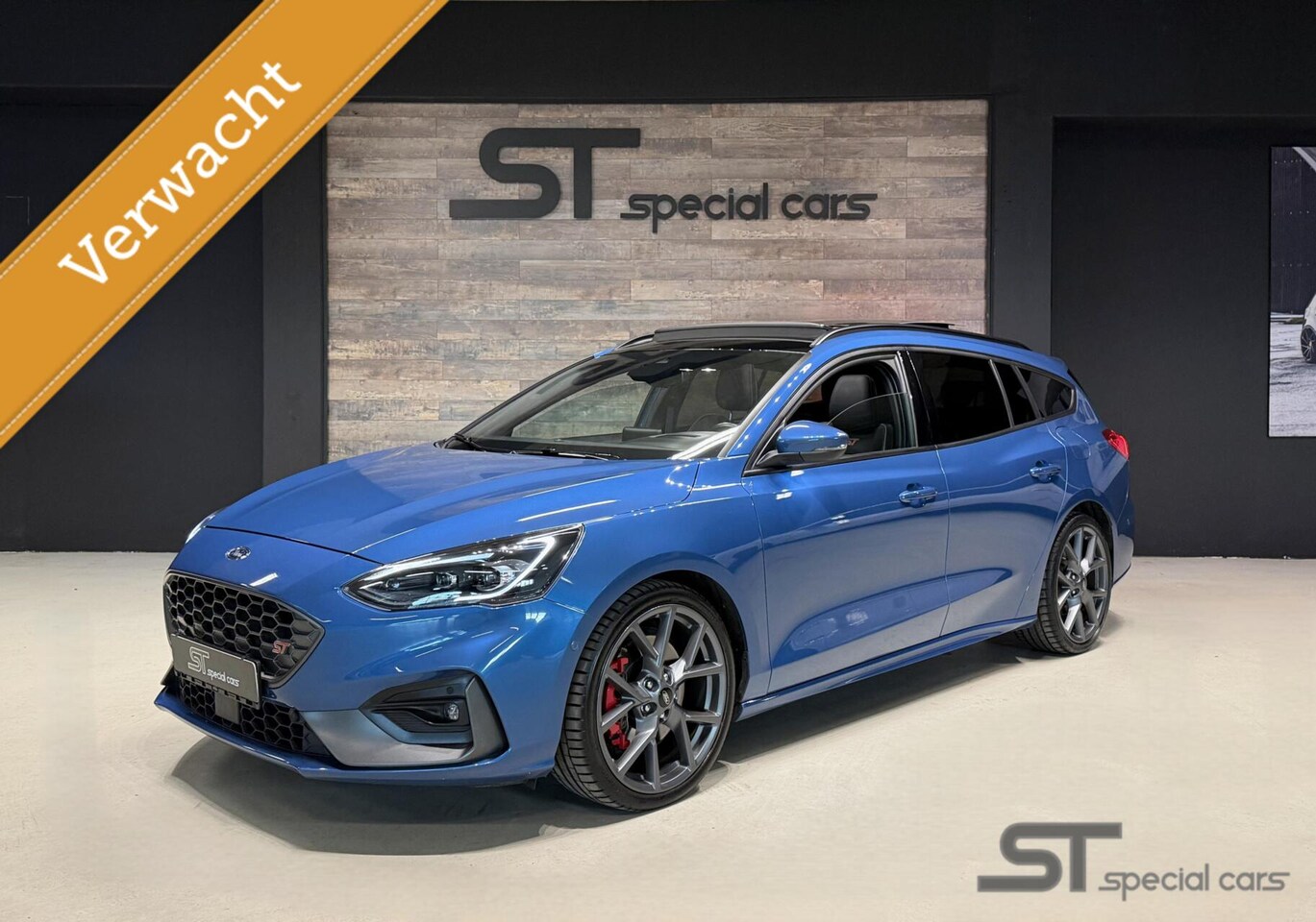 Ford Focus Wagon - 2.3 EcoBoost ST-3 2.3 EcoBoost ST-3 - AutoWereld.nl