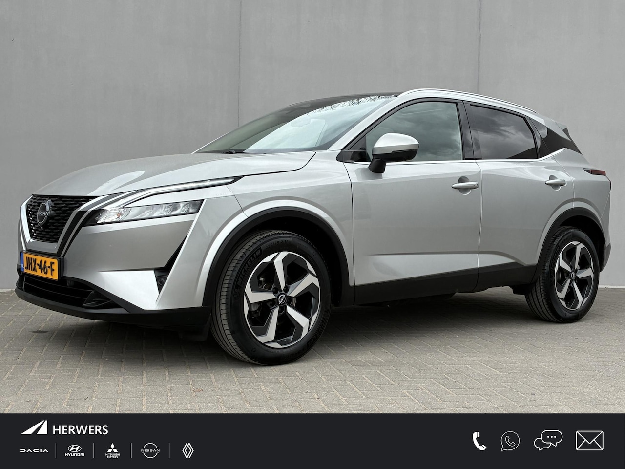 Nissan Qashqai - 1.3 MHEV N-Connecta / Panorama dak / Stoel-/Stuur-/Voorruitverwarming / Adaptieve Cruise C - AutoWereld.nl