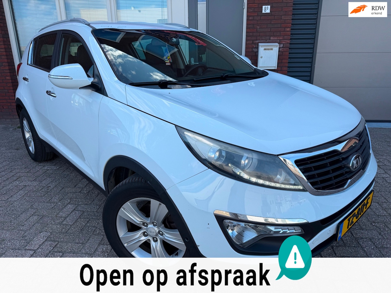 Kia Sportage - 1.6 GDI Plus Pack / Leder / Navi / Camera / PDC / Park Assist / LED - AutoWereld.nl