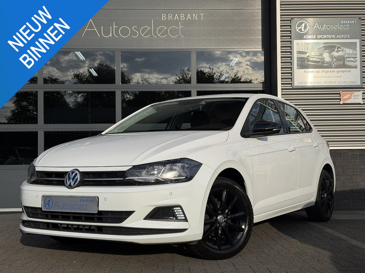Volkswagen Polo - 1.0 MPI Trendline Airco | Bluetooth | PDC - AutoWereld.nl