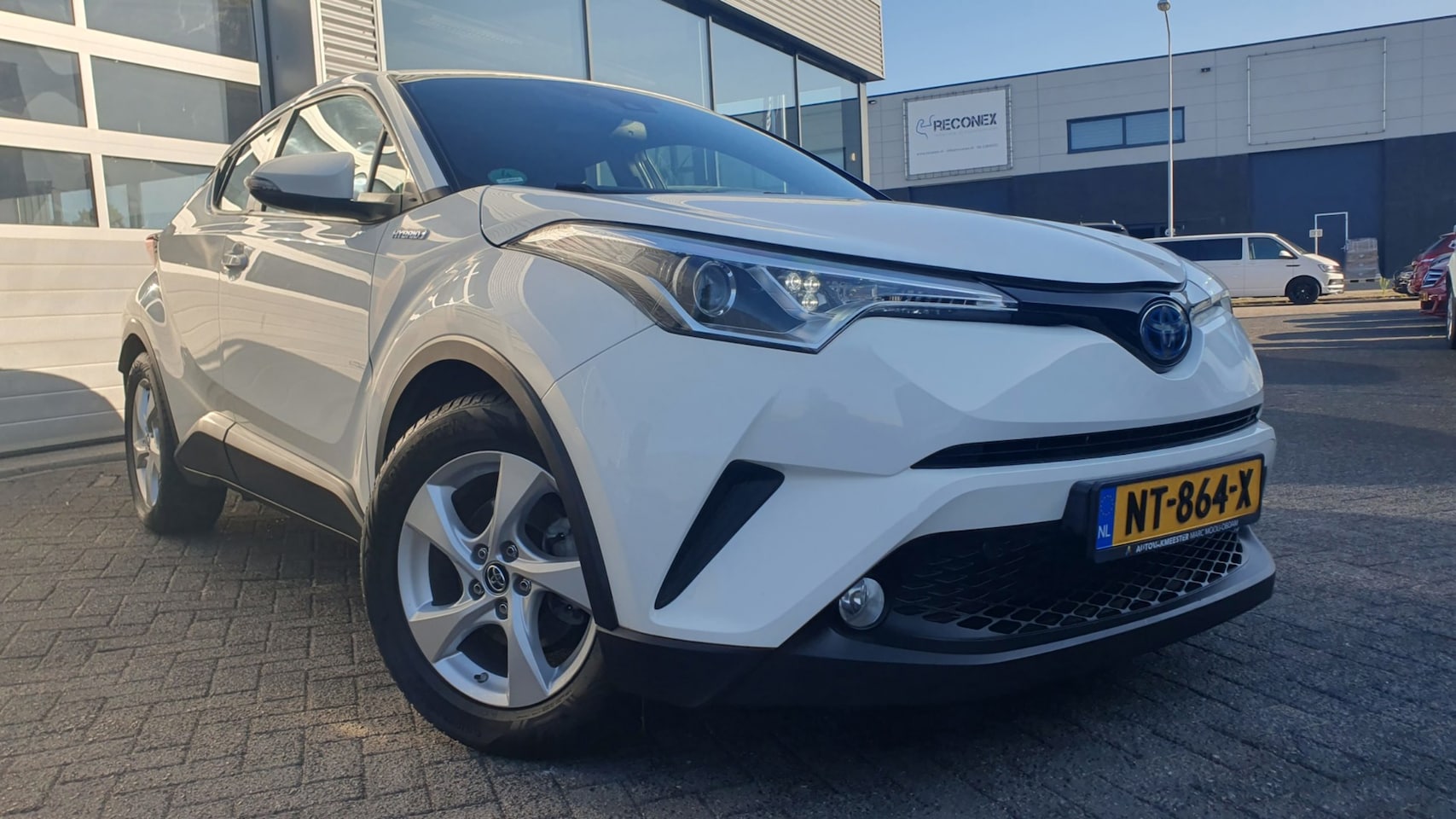 Toyota C-HR - 1.8 Hybrid Dynamic 1.8 Hybrid Dynamic - AutoWereld.nl