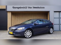 Volvo V40 - 1.6 115pk D2 Summum Leder Clima 17 inch LM Stoelverw. *NL auto* Pdc Cruise *122344km