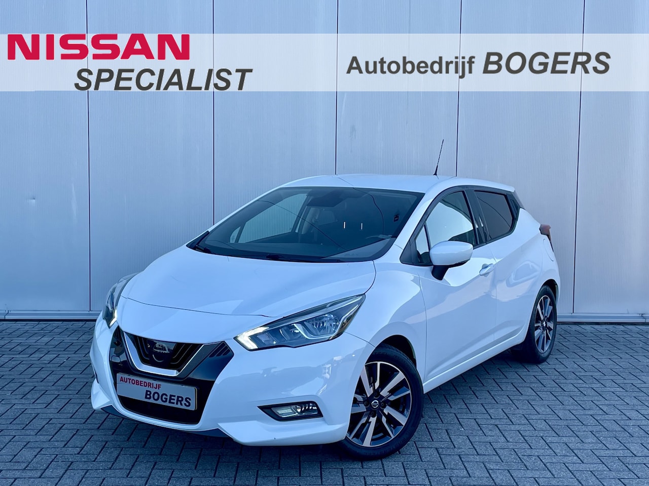 Nissan Micra - 0.9 IG-T N-Connecta Navigatie, Climate Control, Cruise Control, Afn.Trekhaak, 16"Lm, Achte - AutoWereld.nl