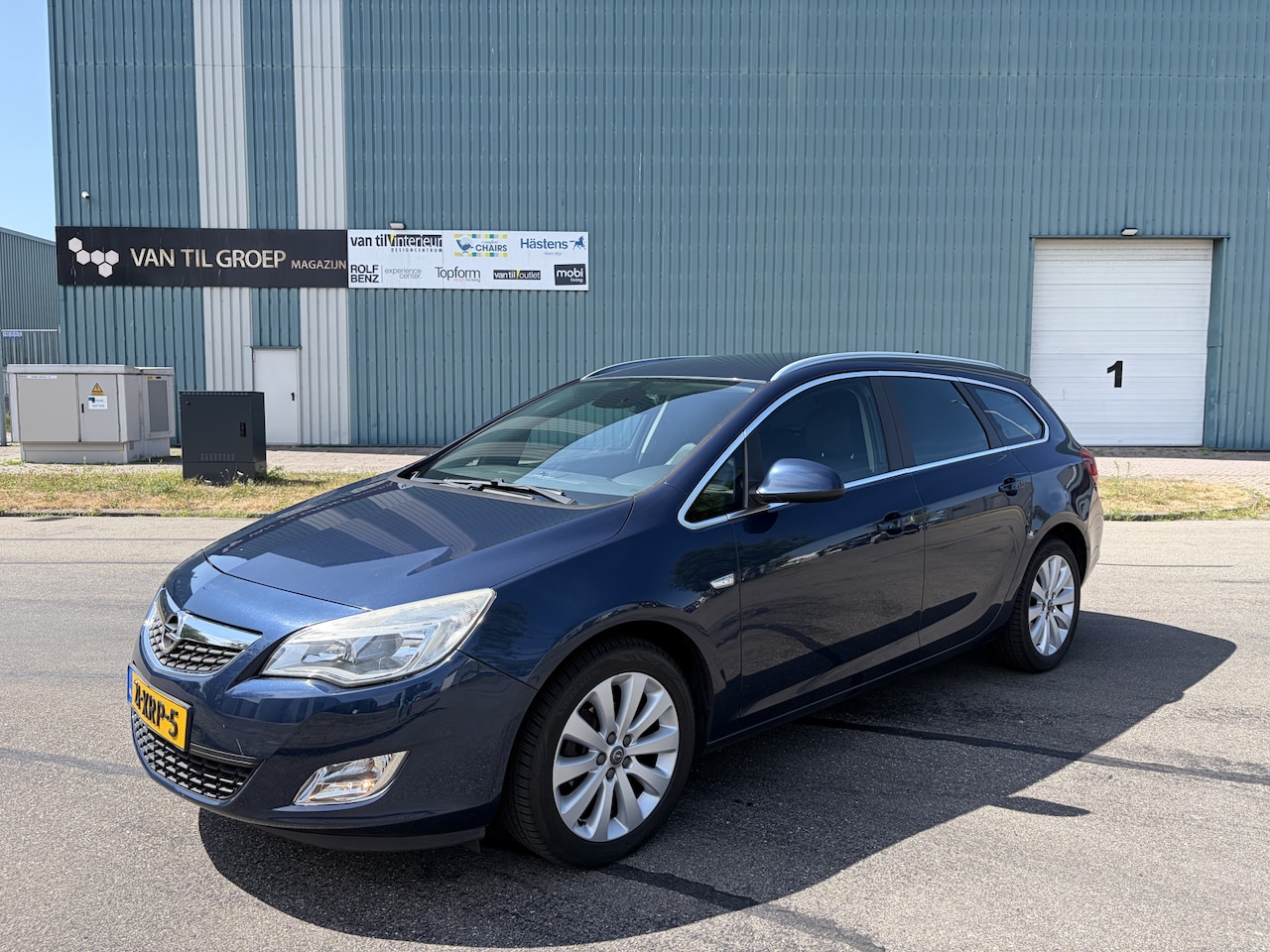 Opel Astra Sports Tourer - 1.4i Turbo Cosmo 6-Bak 120 PK. Mooie en zeer betrouwbare auto !!! Alle keuringen toegestaa - AutoWereld.nl