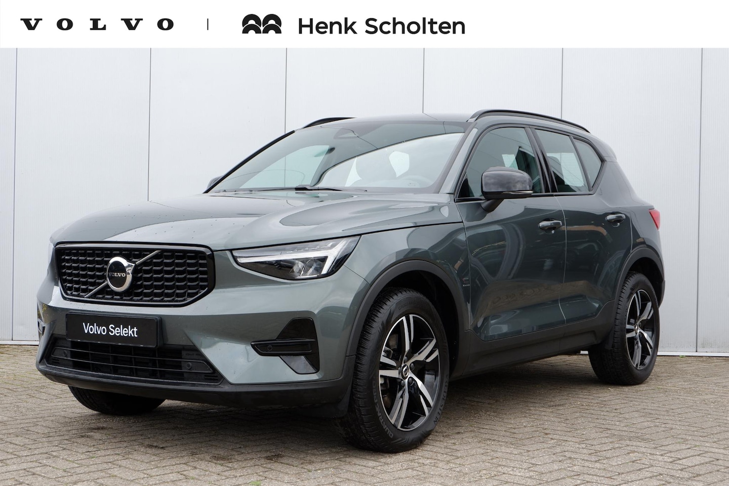 Volvo XC40 - 2.0 B4 Plus Dark Premium Audio By Harman en Kardon|Trekhaak Semi Elektrisch | Google Servi - AutoWereld.nl