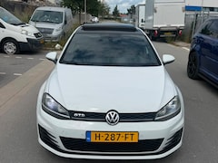 Volkswagen Golf - 2.0 TDI GTD EURO 6 XENON/PANO/CAMERA