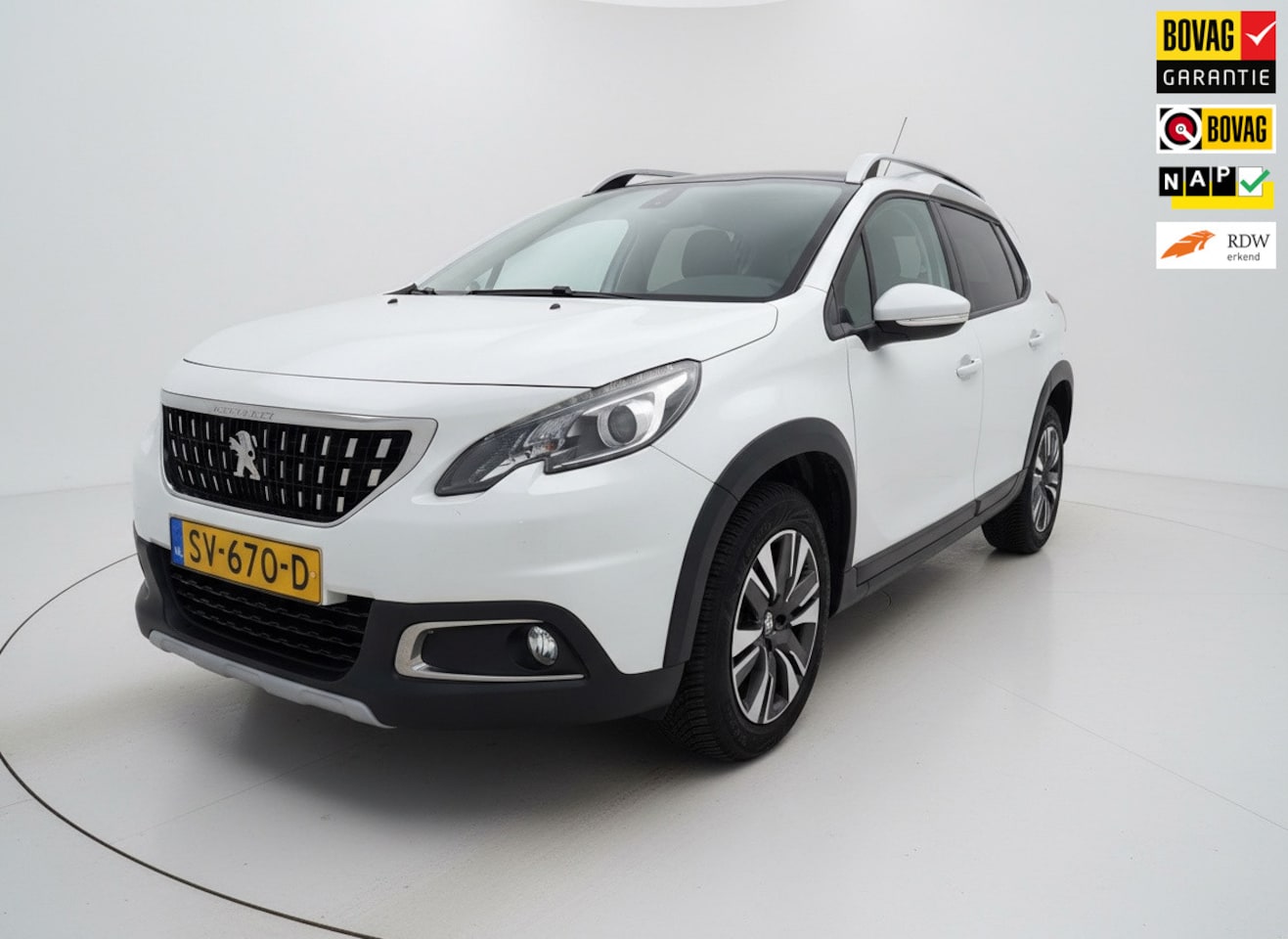 Peugeot 2008 - 1.2 PureTech Allure|Pano|Camera|nieuwe Distributieriem|Nap - AutoWereld.nl