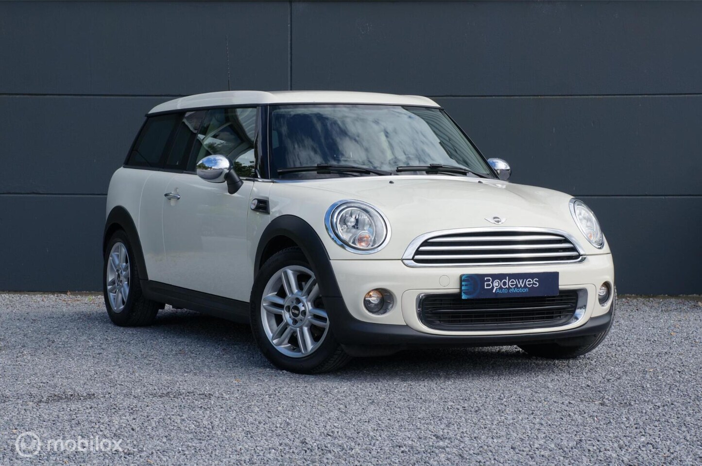 MINI Clubman - 1.6 One Holland Street Navi Airco Cruise Leuk! - AutoWereld.nl