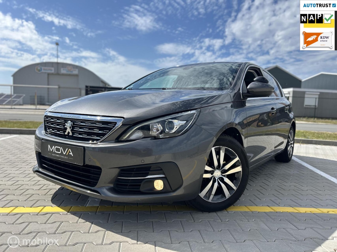 Peugeot 308 - 1.2 PureTech Allure|APK|CRUISE CONTR|CARPLAY - AutoWereld.nl