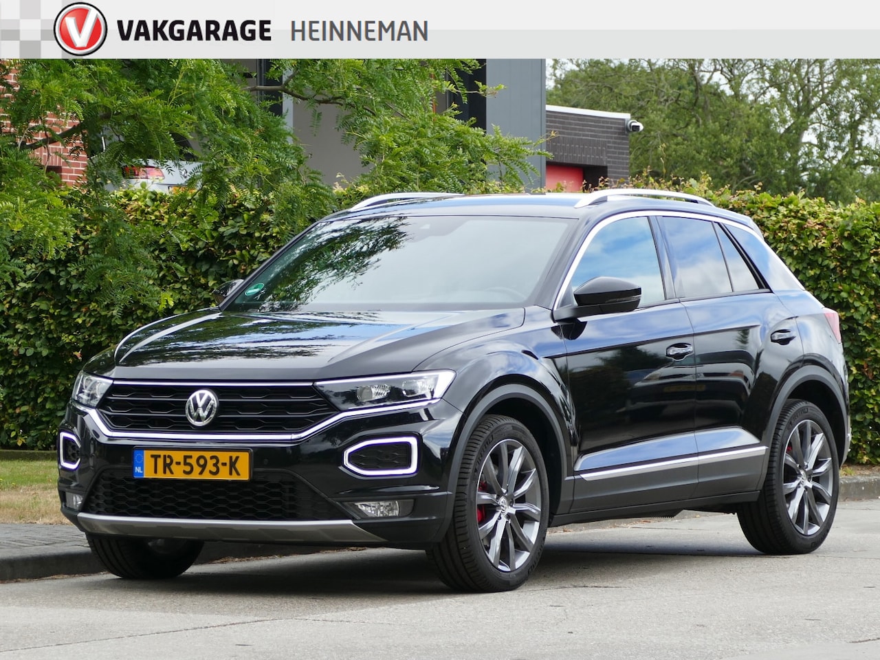 Volkswagen T-Roc - 1.5 TSI Sport | navigatie | stoelverwarming | afneembare trekhaak - AutoWereld.nl