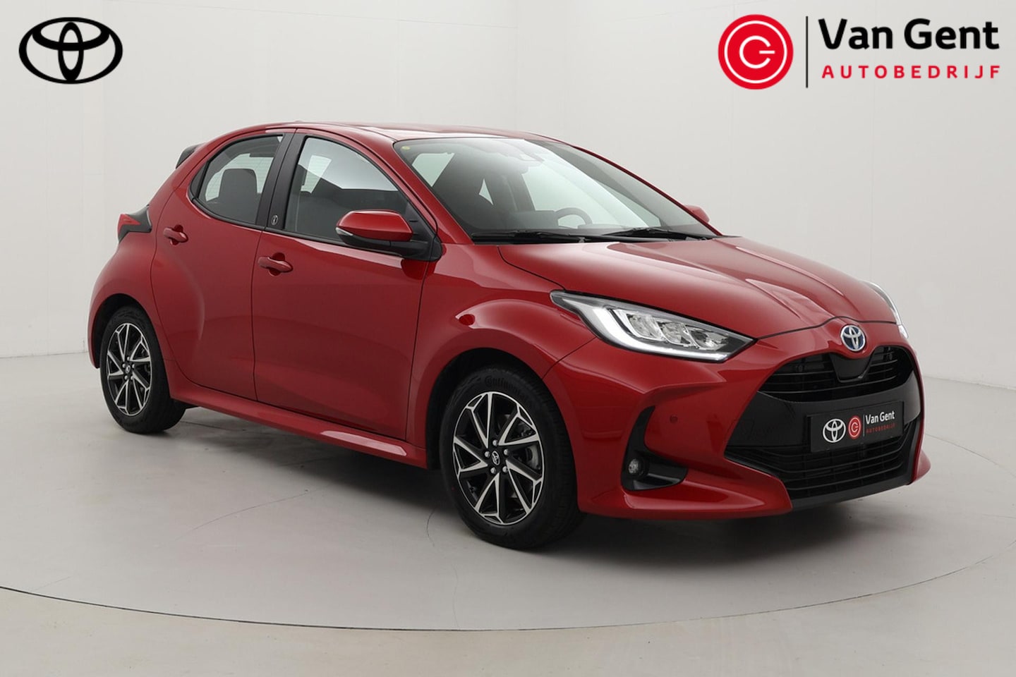 Toyota Yaris - 1.5 Hybrid Dynamic | Dodehoek detectie | Parkeersensoren voor/achter | Stoelverwarming | A - AutoWereld.nl