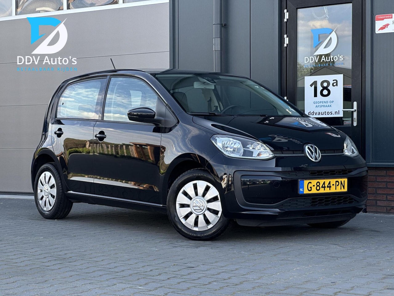 Volkswagen Up! - 1.0/60pk BMT move up|NAP|Cruise|PDC|Airco|1e eig|APK 06-2027|Bluetooth|Smartphone Integrat - AutoWereld.nl