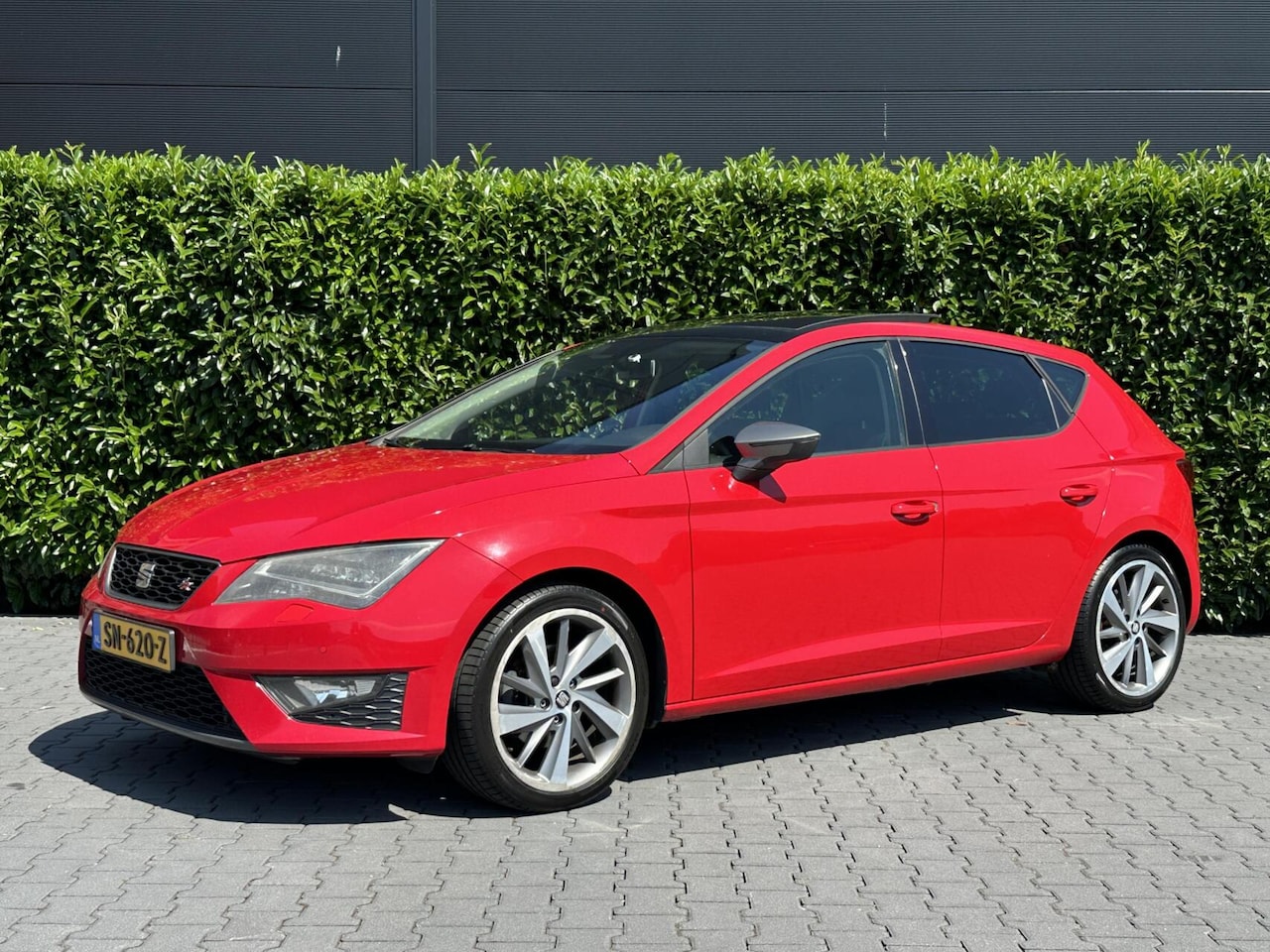 SEAT Leon - 1.4 TSI FR NIEUW MODEL, LEDER, PANORAMADAK, NAVI, ECC-AIRCO, CRUISE, LED, PDC V+A - AutoWereld.nl