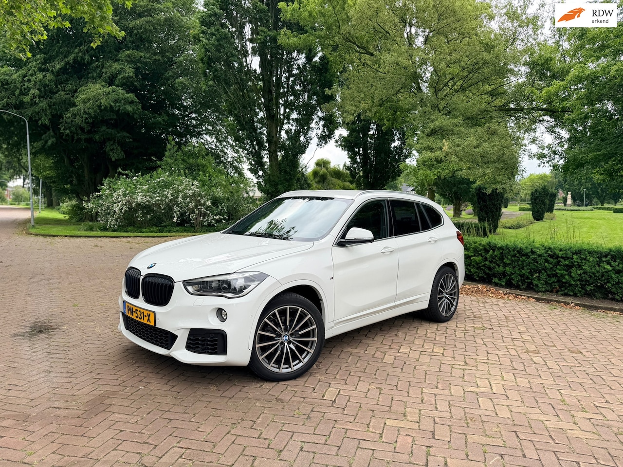 BMW X1 - XDrive18d High Executive | Leer | Automaat | M Sport - AutoWereld.nl
