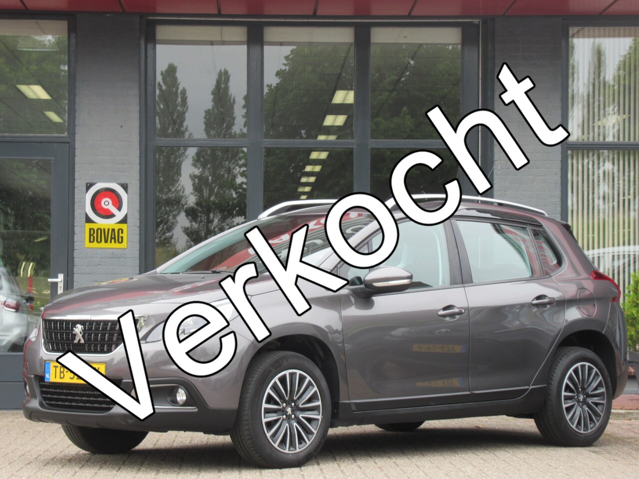 Peugeot 2008 - 1.2 PureTech Blue Lion| 110-PK| | Airco | Cruise Control | Trekh.| Parkeers. | Bluetooth | - AutoWereld.nl