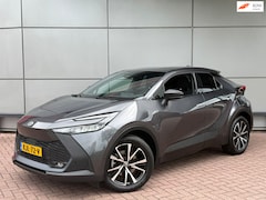 Toyota C-HR - 2.0 Plug-in Hybrid 220 Dynamic | Camera | Stoel & Stuurverwarming | Navigatie | PHEV |